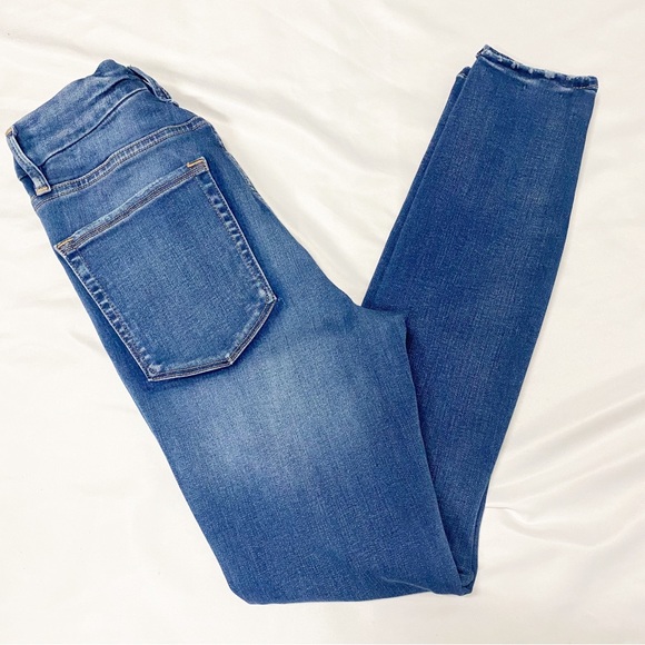 Good American Good Legs Crop Distressed Skinny Jeans - Picture 10 of 16